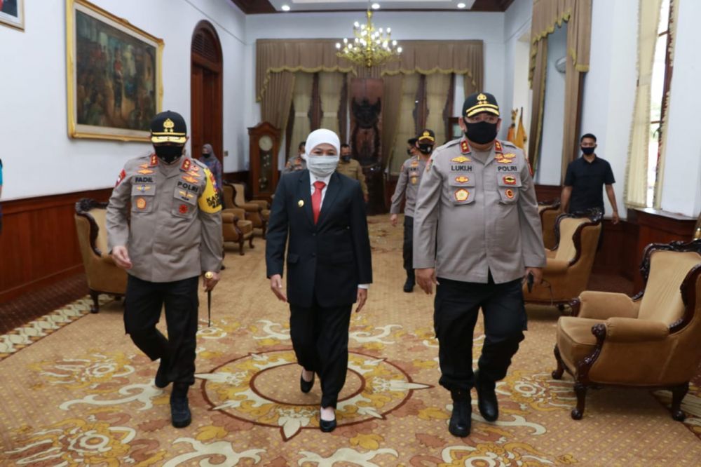 Kapolda Jatim bersama Wakalemdiklat Polri bersilaturahmi dengan Gubernur Jatim.