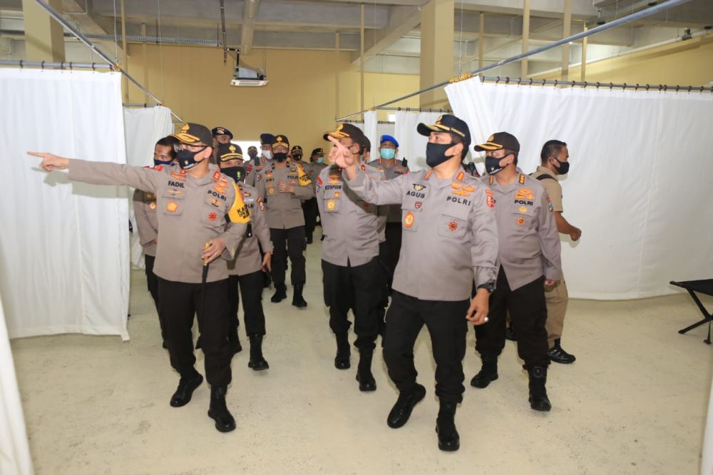 Kabaharkam Polri meninjau kesiapan Rumah Sakit Bhayangkara Polri Polda Jatim, Sabtu (30/5).