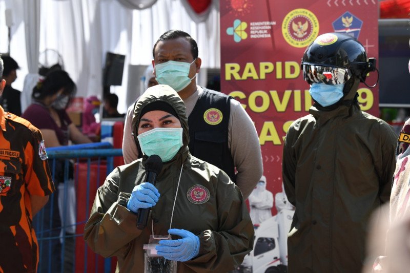 Head of Medical Intelligence, Dokter Sri Wulandari yang menangani "rapid test" COVID-19 BIN di Surabaya. (ANTARA/HO-Dok BIN)

