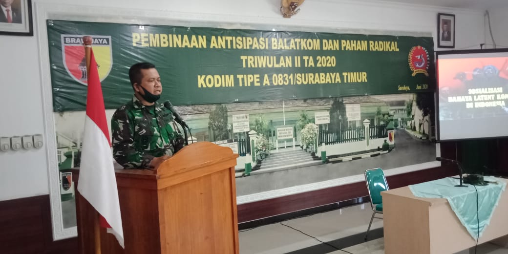 Dandim 0831/ST ketika memberikan arahan tentang bahaya paham radikal dan bahaya laten komunis.
