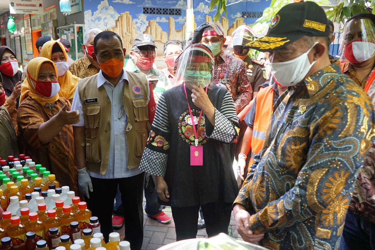 Menko PMK Muhadjir Effendy ketika mengunjungi kota Surabaya, Kamis (25/6/2020)