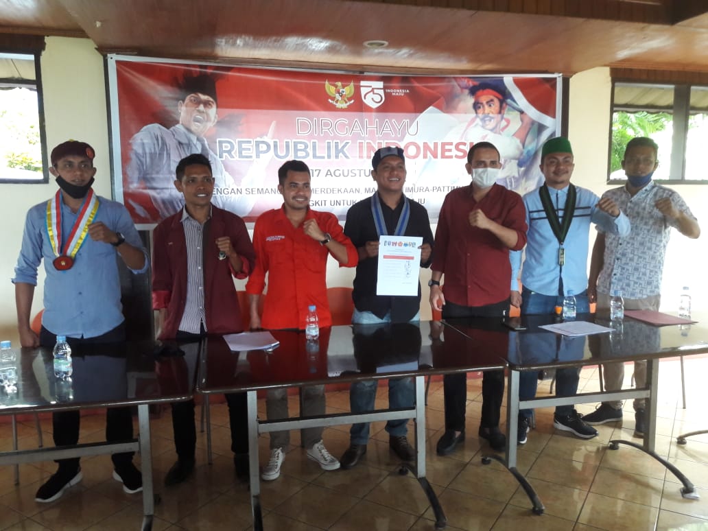 Dalam deklarasi tersebut, OKP Cipayung Plus Kota Ambon yang terdiri dari PMKRI, IMM, GMNI, HMI, KAMMI, PMII, dan GMKI, menyaOmpaikan delapan tuntutan penting. HMP/BOY
