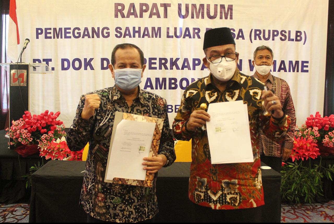 RUPSLB yang berlangsung di Swiss Bellhotel, Jumat (28/8),  menetapkan Abdul Azis Latar sebagai Komut. (FOTO: HMP/boy)