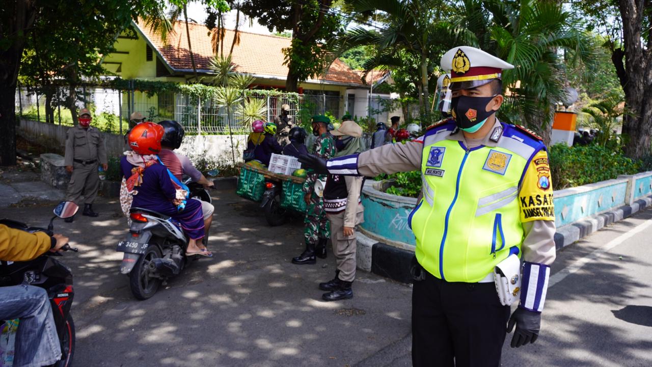 Tujuh Pelanggar Prokes dan 42 Pelanggar Lalulintas Ditindak Petugas