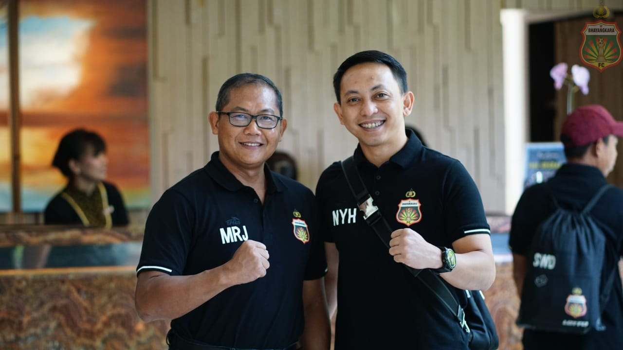 COO Bhayangkara FC Kombes Pol Sumardji (kiri) yang juga merupakan Kapolresta Sidoarjo. ist