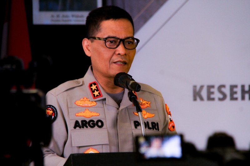 Kadiv Humas Polri Irjen Pol. Prabowo Argo Yuwono, saat mengisi webinar dengan tema “Restoring Tourism Kesehatan dan Keamanan Terjaga, Ekonomi Bangkit” di Hotel Aston, Kuta, Bali, Sabtu (12/12/2020). ANTARA/HO-Humas Polda Bali. (Antara/Ayu Khania Pranisith