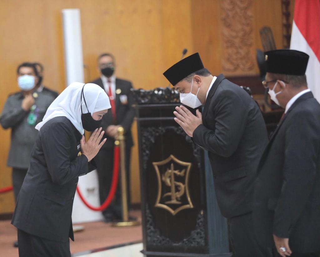 Gubernur Khofifah Hadiri Sertijab Wali Kota Surabaya