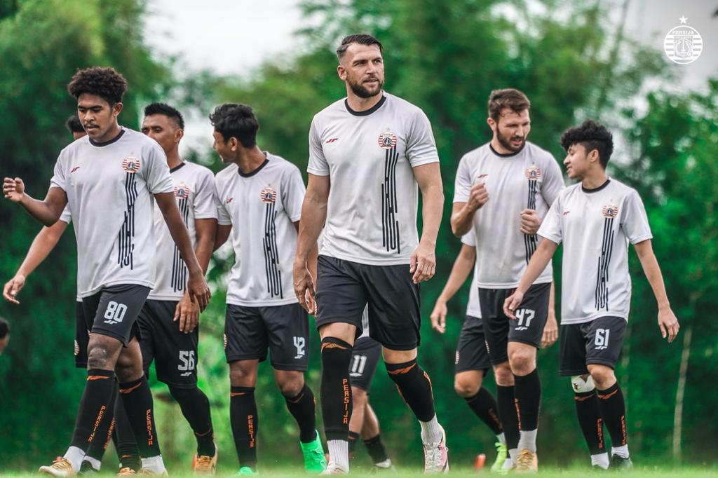 Para pemain Persija bersiap menyambut pelatih anyar Angelo Alessio. PERSIJA