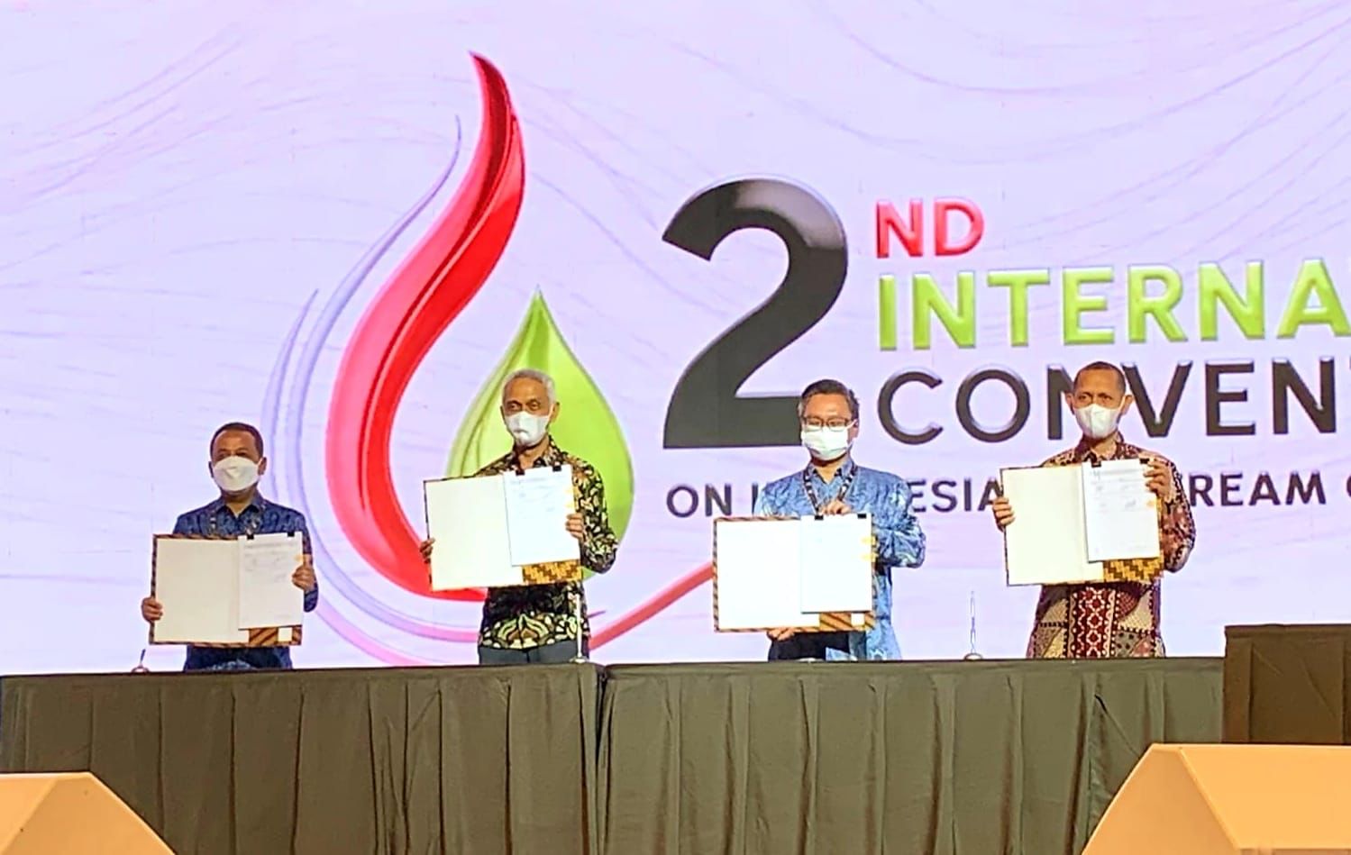 Subholding Gas Pertamina melakukan penandatanganan Gas Sales Agreement (GSA) / Perjanjian Jual Beli Gas (PJBG) dan Letter of Agreement (LoA) dengan produsen hulu untuk mendukung daya saing industri dan menjaga ketahanan pasokan gas bumi.