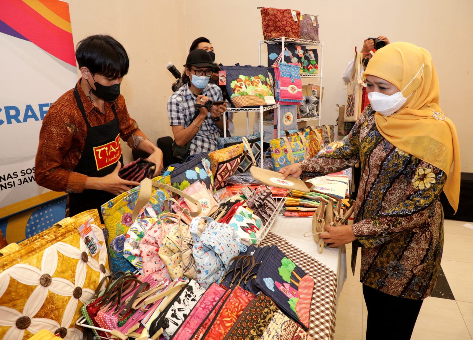 Pemprov Jawa Timur menggunakan moment  Hari Belanja Online Nasional (Harbolnas) sebagai ajang mempromosikan penggunaan Program Jawa Timur Belanja Online (Jatim Bejo). 

