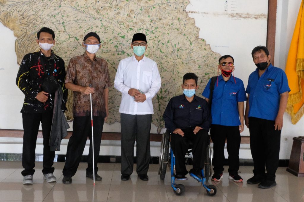 Wahyu Jati kini dalam Pelatnas untuk mengikuti kejuaraan atletik tingkat dunia di Cina,” saat ditemui Bupati Temanggung HM Al Khadziq di Ruang Gajah, Kompleks Kantor Bupati, Kamis (24/2/2022).