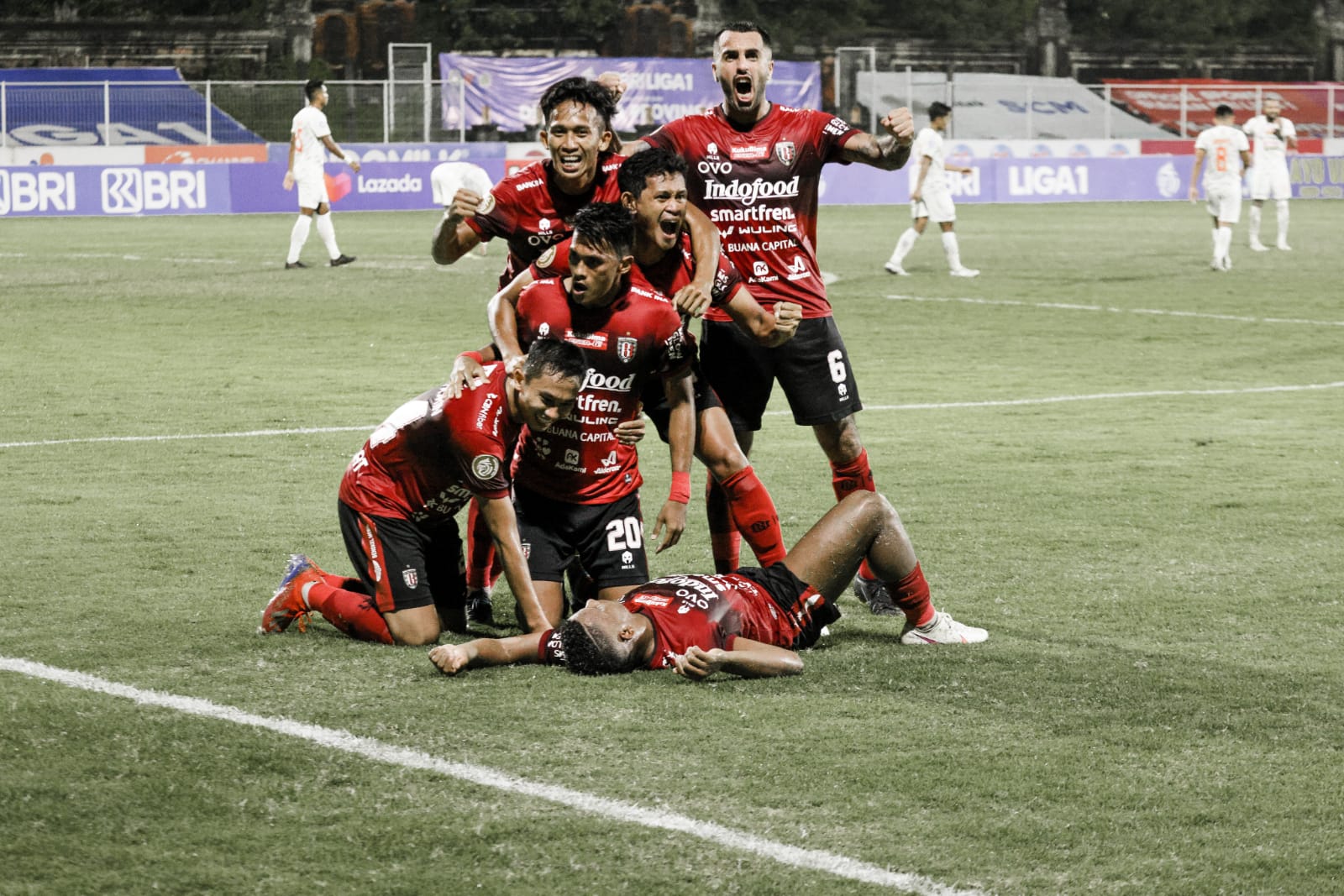 Bali United berhasil menutup laga pekan 29 BRI Liga 1 2021/2022 dengan kemenangan 2-1 atas Persija Jakarta. 