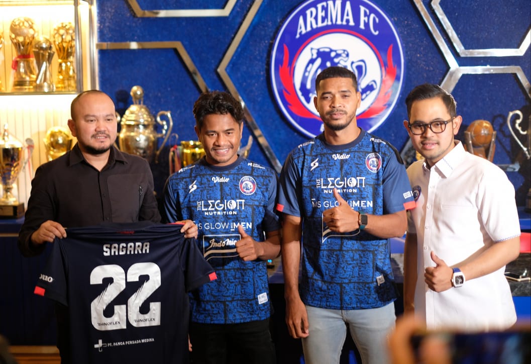 Arema FC meresmikan tiga pemainya barunya, yakni Hanis Sagara Putra, Ilham Udin Armaiyn dan Hasyim Kipuw untuk bergabung dengan tim Singo Edan mengarungi Liga 1 2022/2023. 
