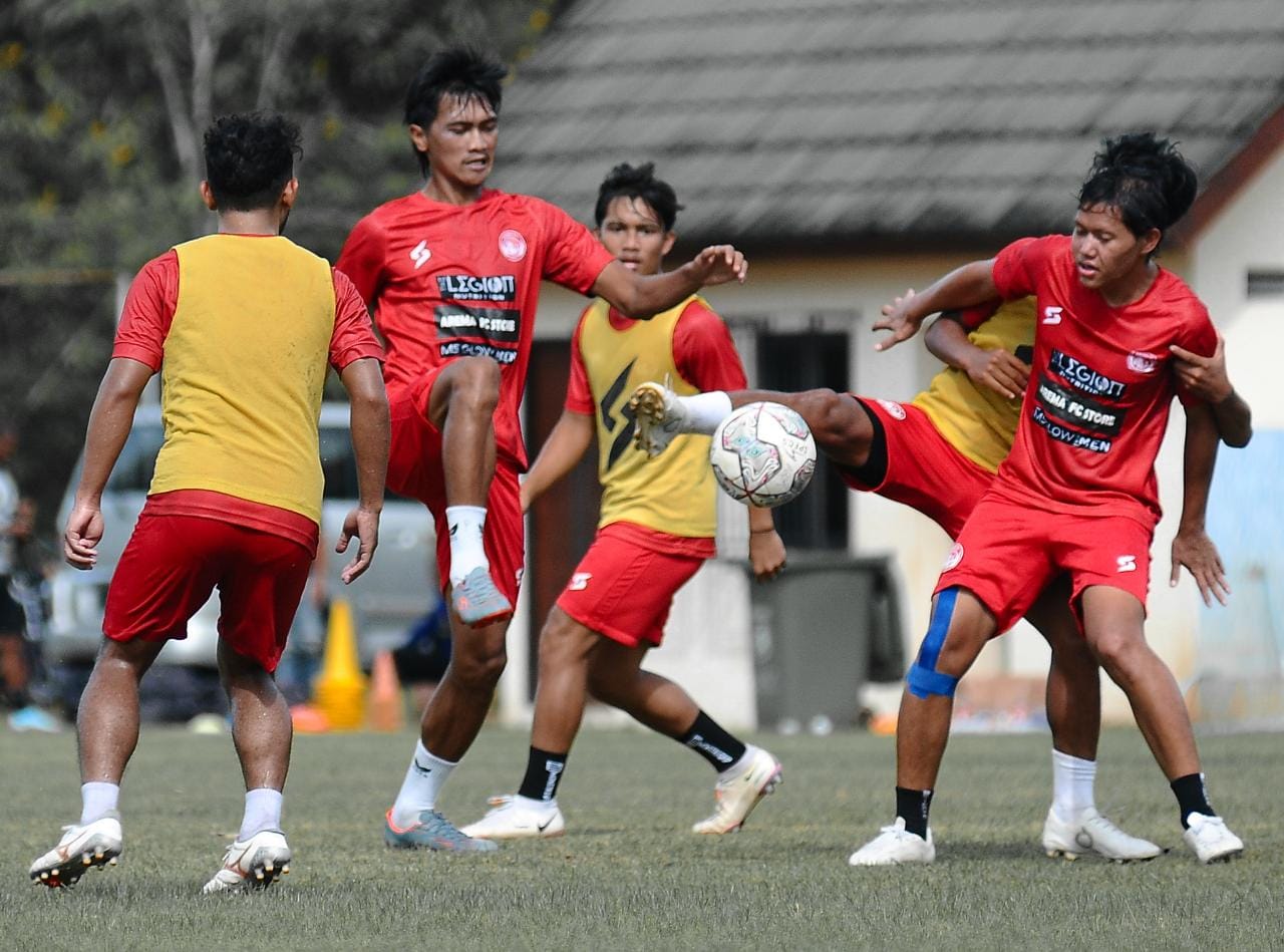Arema FC menjadwalkan pertandingan uji coba untuk mengetahui gambaran permainan tim dengan melawan PSIS Semarang dengan format home dan away