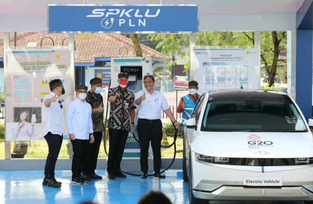Gubernur Jawa Tengah, Ganjar Pranowo, Bupati Magelang, dan sejumlah tamu undangan dari berbagai instansi terkait menghadiri Peresmian Borobudur sebagai destinasi wisata ramah lingkungan