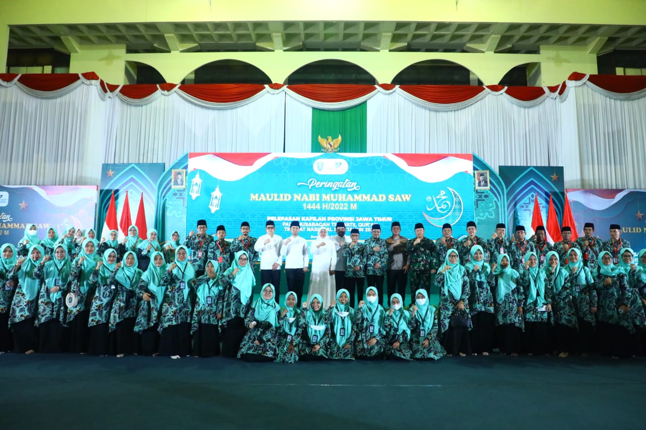 Gubernur Khofifah Lepas Kafilah Jatim ke MTQ Nasional ke-29