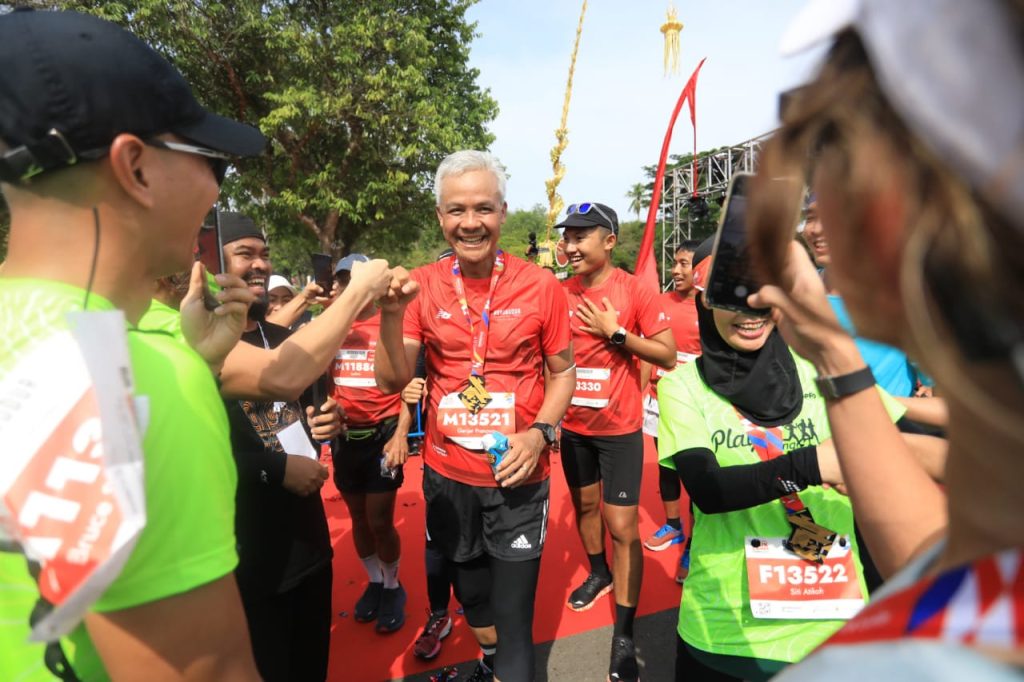 Ganjar Pranowo akhirnya memecahkan rekornya dalam lomba lari resmi. 
