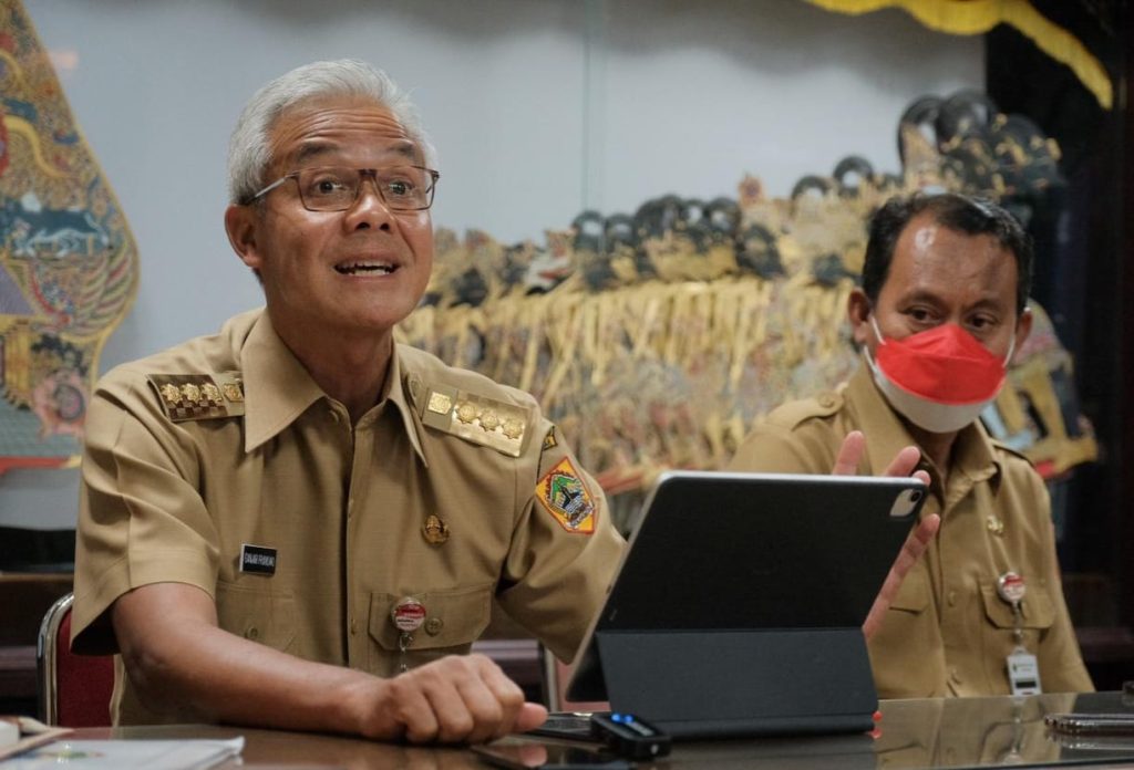 Gubernur Ganjar Pranowo saat mengumumkan Upah Minimum Provinsi (UMP) Jawa Tengah tahun 2023 