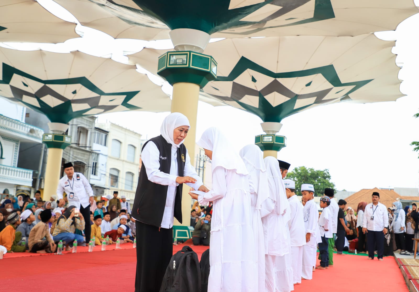 Pemerintah Provinsi Jawa Timur bersama Badan Amil Zakat Nasional (Baznas) Jatim dipastikan akan menggelar santunan pada 1.000 anak yatim di Gedung Islamic Center pada hari Selasa sore (18/7/2023) mendatang. 