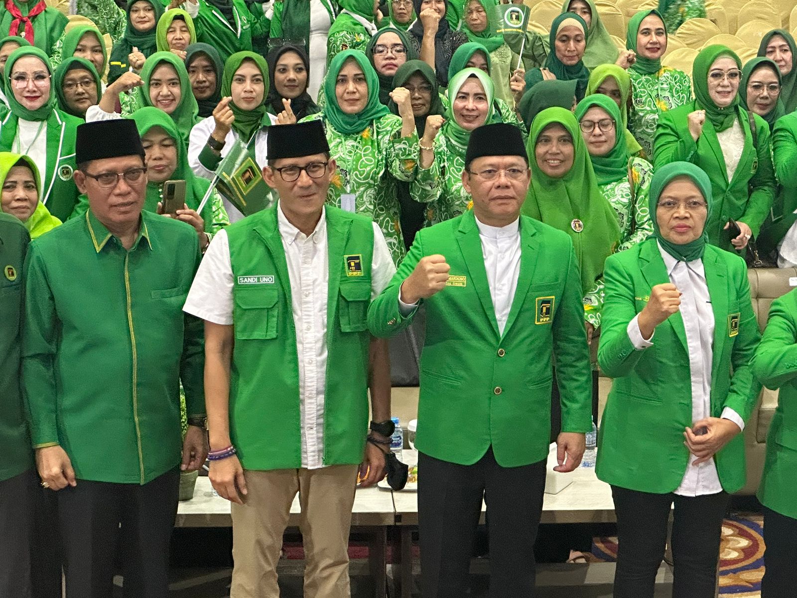 Lantik Pengurus WPP, Ketum PPP Minta Kader Kerja Keras Kejar 50 Kursi DPR RI