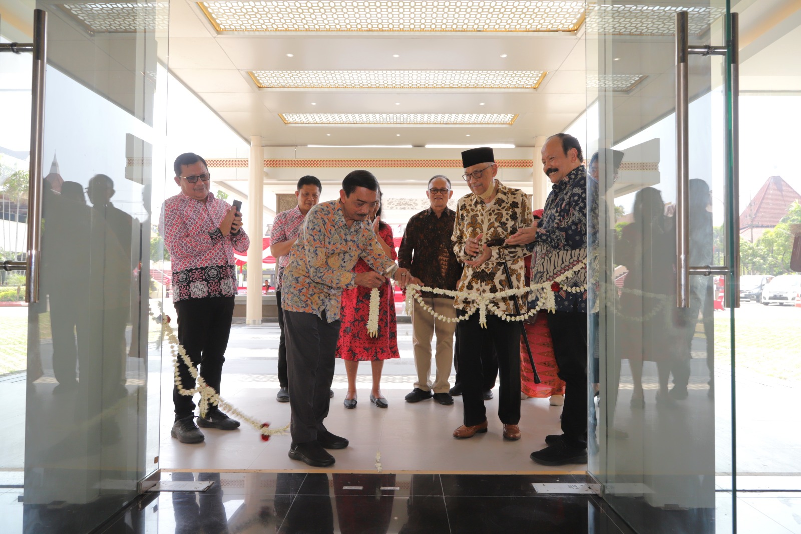 YPTA Surabaya Resmikan Gedung Perkantoran Pusat
