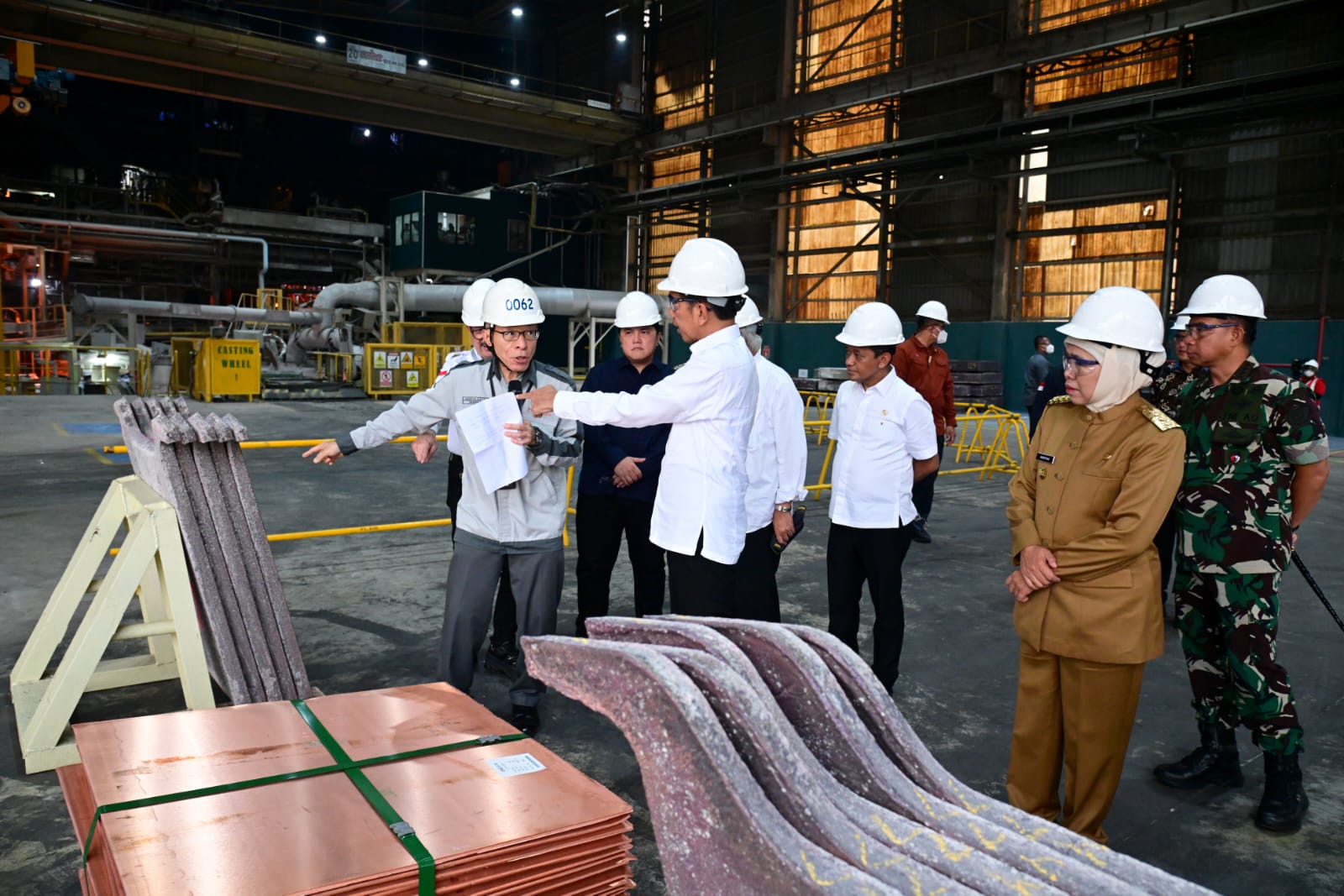Gubernur Jawa Timur Khofifah Indar Parawansa menyambut baik peresmian Ekspansi PT. Smelting di Desa Roomo, Kecamatan Manyar, Kabupaten Gresik yang dilakukan oleh Presiden Republik Indonesia Joko Widodo (Jokowi) pada Kamis (14/12). 