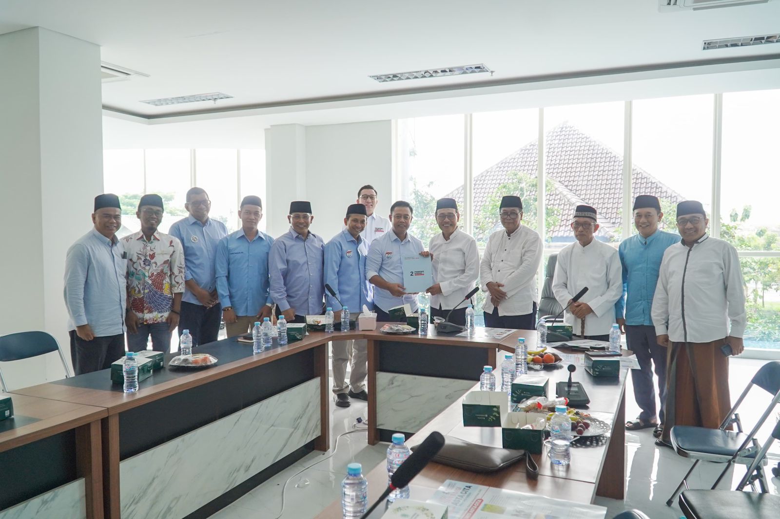 Tim Kampanye Daerah (TKD) Prabowo-Gibran Jawa Timur melanjutkan safari silaturahmi ke Majelis Ulama Indonesia (MUI) Jawa Timur, Sabtu (30/12/2023). 