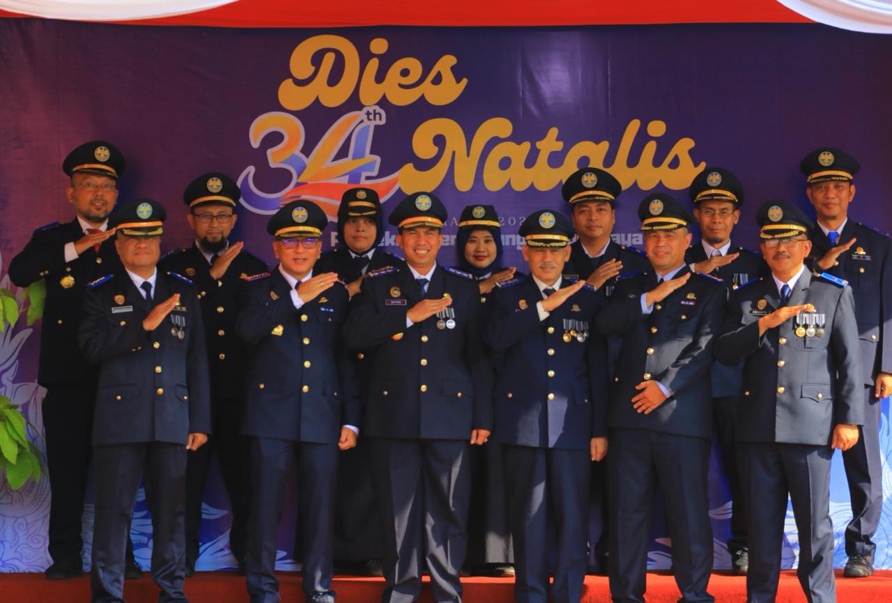 acara Sidang Senat Terbuka Dies Natalis ke-34 Poltekbang Surabaya di Gedung Serbaguna Poltekbang Surabaya, Jalan Jemur Andayani Surabaya, Selasa (19/03/2024) sore. 