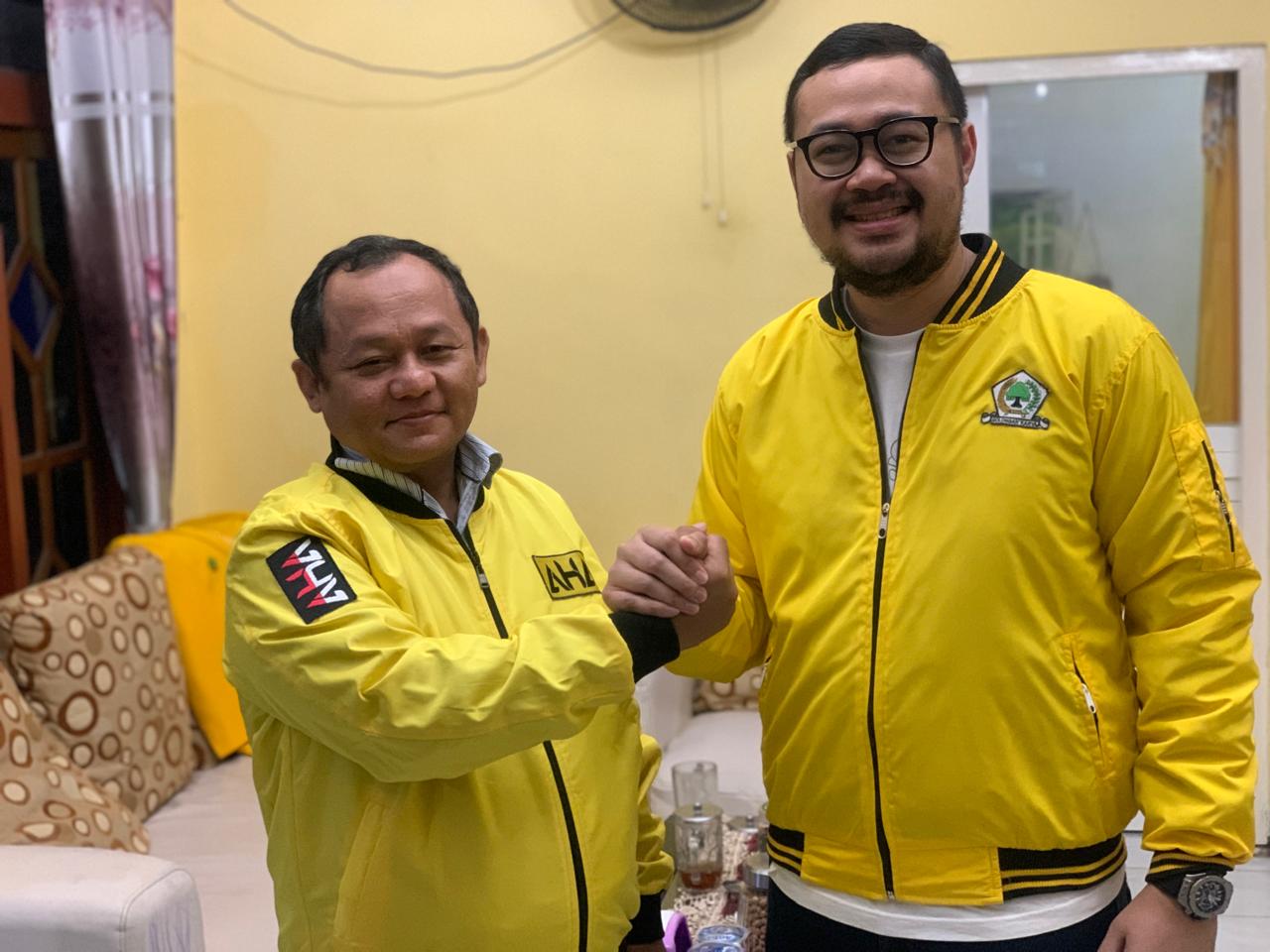 Ketua DPD Golkar Jatim M Sarmuji (kiri) bersama Bayu Airlangga yang saat ini menjabat sebagai Wakil Ketua DPD Golkar Jatim masuk bursa cawali Surabaya 2024.