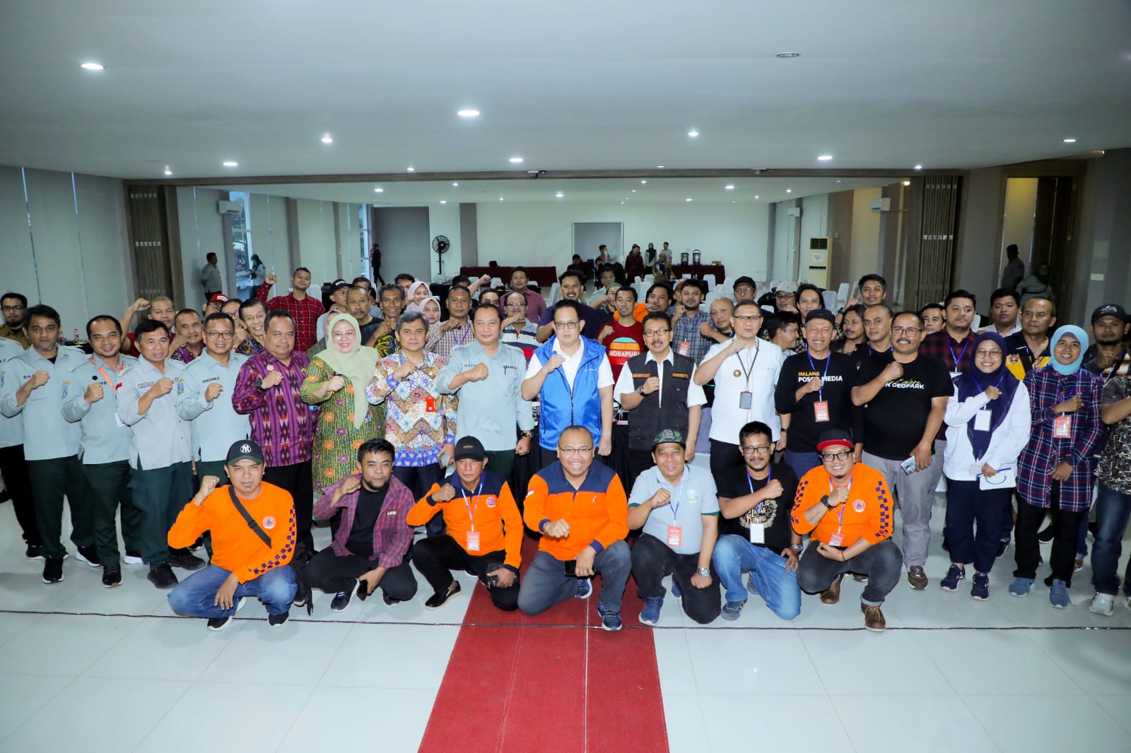 Hadiri Rakor Penanganan Darurat Bencana Bersama Media Massa, Pj Gubernur Adhy Sebut Strategi Pentahelix Terbukti Jitu Dalam Penanganan Bencana di Jatim