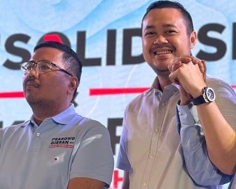 Bayu Airlangga (kanan) maju Pilwali Surabaya 2024 bersama dengan Golkar dan Gerindra yang notabene parpol di KIM.