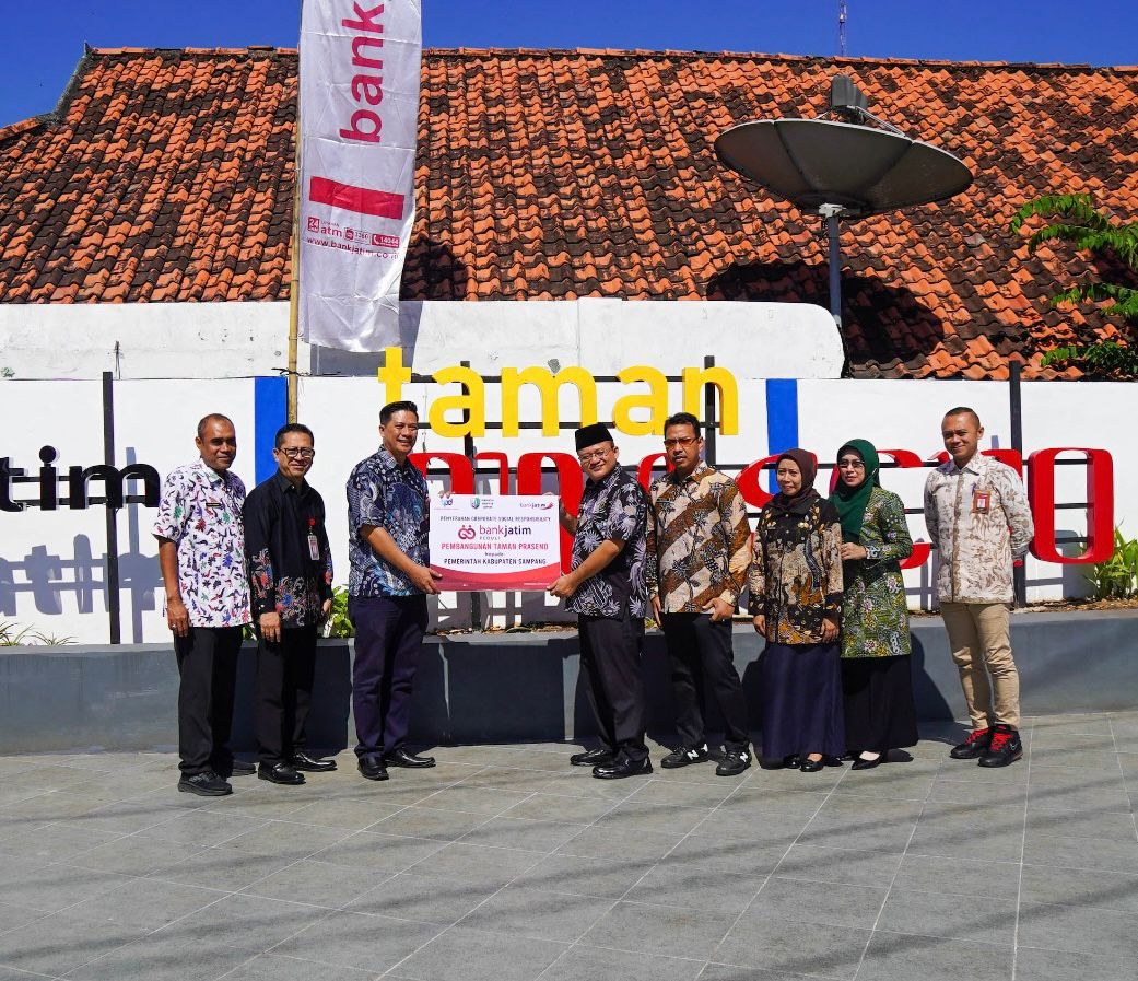 bantuan CSR Bank Jatim kali ini diberikan kepada Pemerintah Kabupaten Sampang berupa pembangunan Taman Praseno.