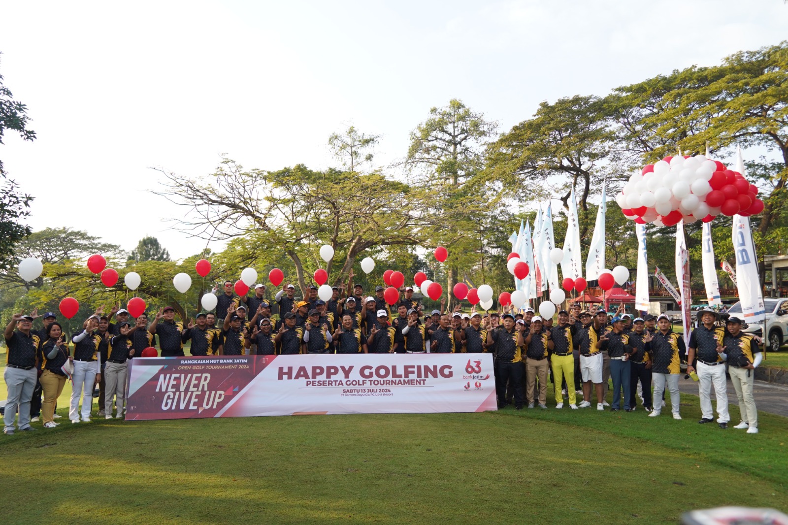 menyambut HUT ke-63 tahun PT Bank Pembangunan Daerah Jawa Timur Tbk (bankjatim), pada hari Sabtu (13/7) telah dilaksanakan Open Golf Tournament 2024 ”Never Give Up"