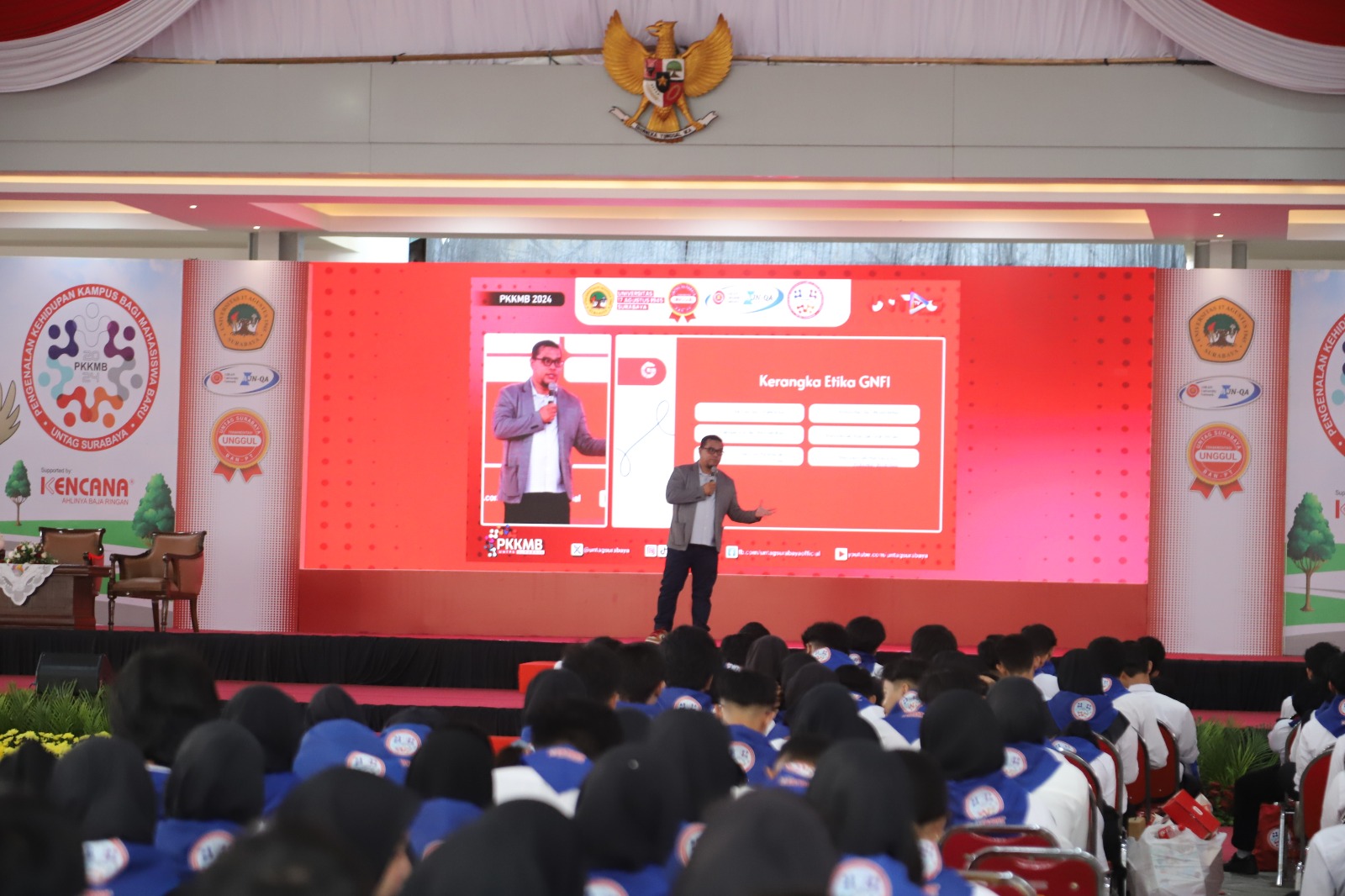 Akhyari Hananto, pendiri Good News From Indonesia, sebagai pembicara utama.