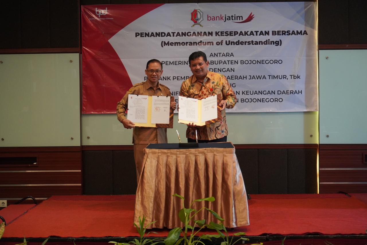 Pada hari Senin (30/9), bankjatim bersama dengan Pemkab Bojonegoro telah menandatangani Nota Kesepahaman / Memorandum of Understanding (MoU) tentang Elektronifikasi Pengelolaan Keuangan Daerah.