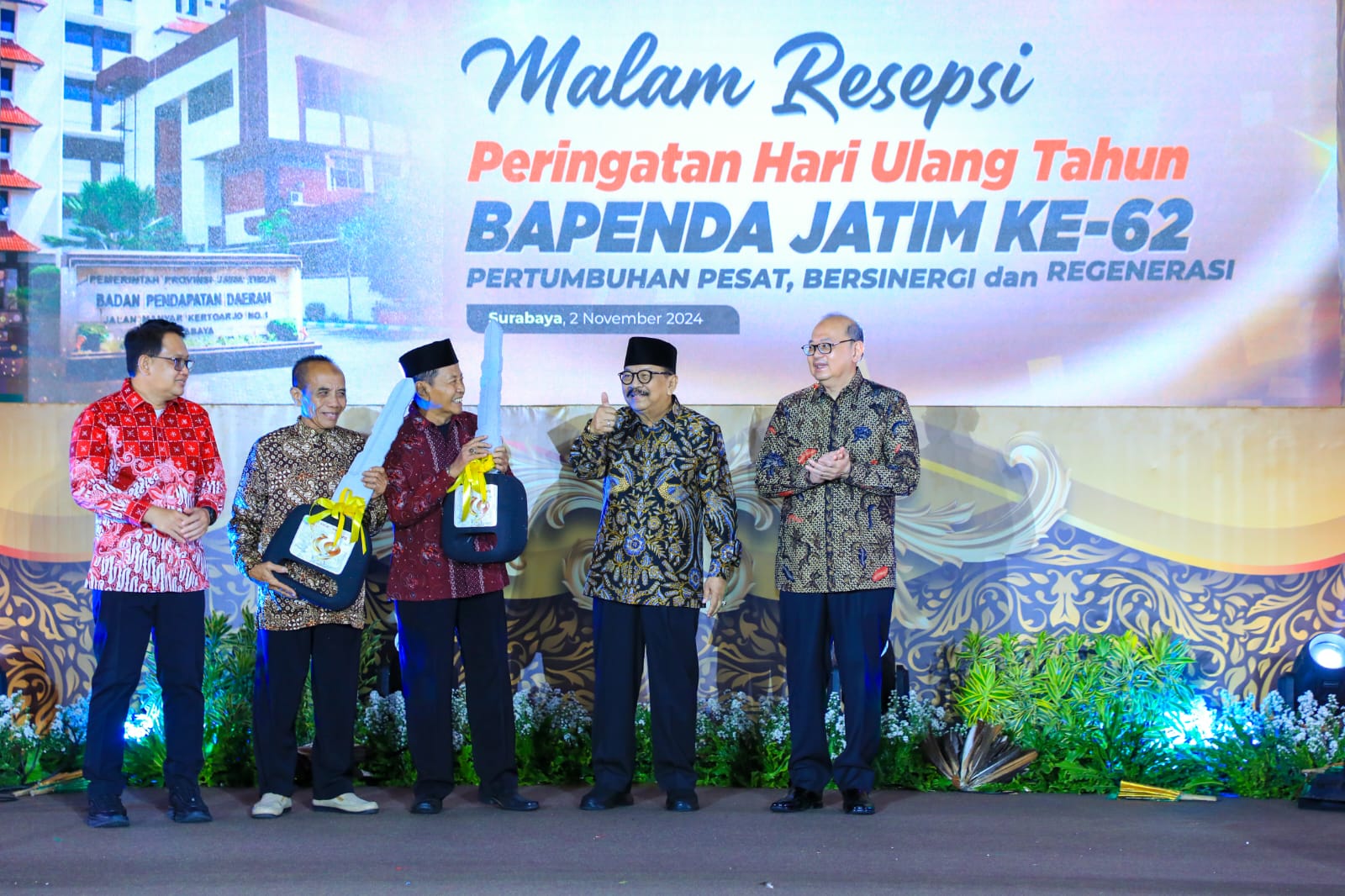 Malam Resepsi Peringatan HUT ke-62 Bapenda Jatim yang berlangsung di Kantor Bapenda, Surabaya, Sabtu malam (2/11).