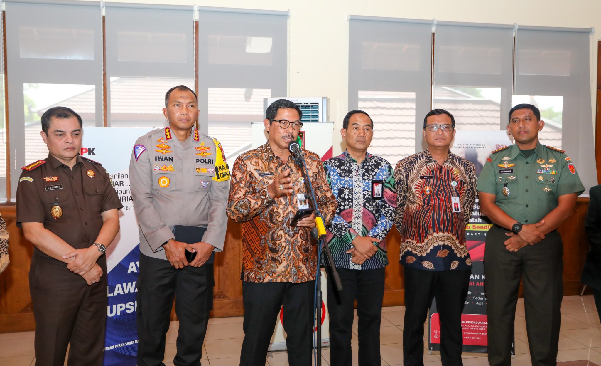 Nana Sudjana, Penjabat (Pj) Gubernur Jawa Tengah, dalam acara Penilaian Percontohan Kabupaten/Kota Antikorupsi di Balai Kota Surakarta, Selasa (5/11/2024).