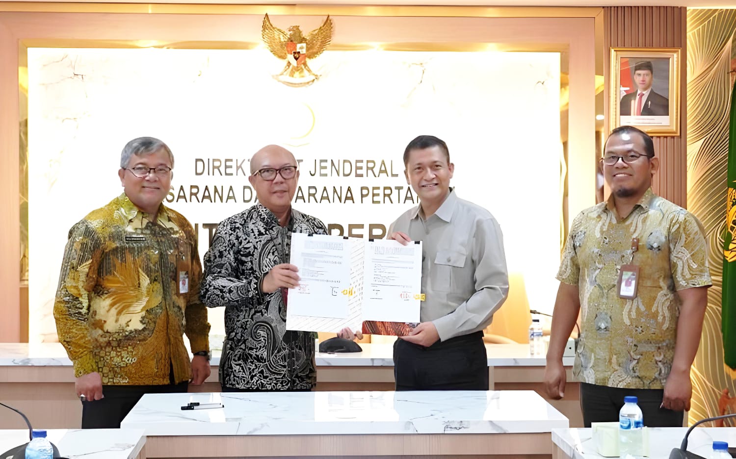 bankjatim telah melakukan penandatanganan perjanjian kerja sama pembiayaan dengan Direktorat Jenderal Prasarana dan Sarana Pertanian Kementerian Pertanian Republik Indonesia pada hari Selasa (26/11).