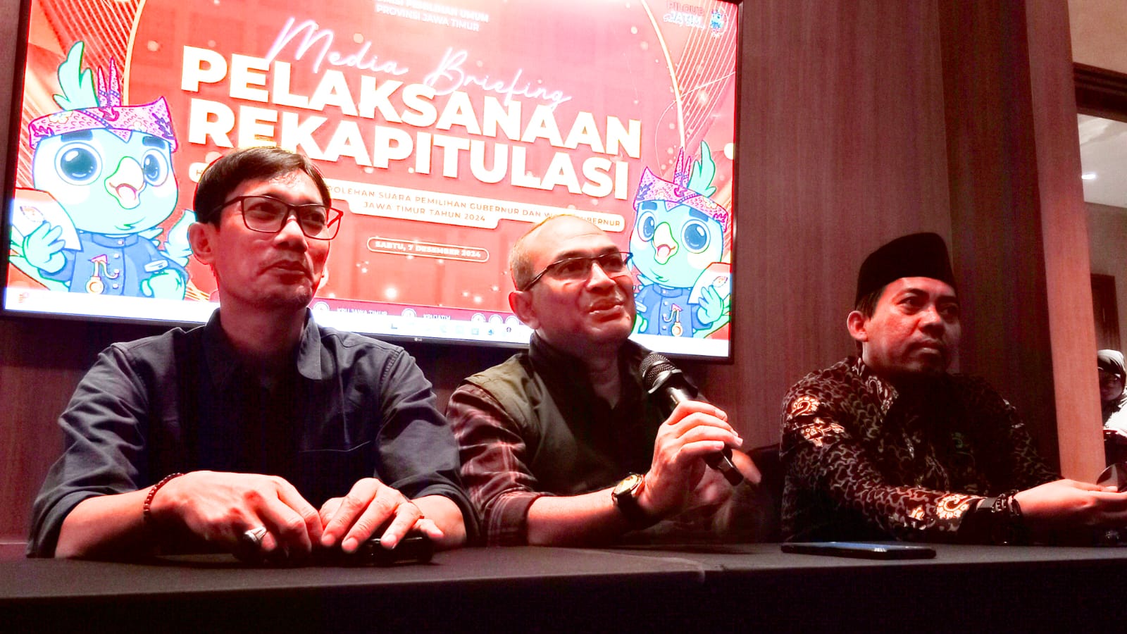 Rekapitulasi Pilgub Jatim 2024 Dimulai, KPU Gelar Pleno di Surabaya