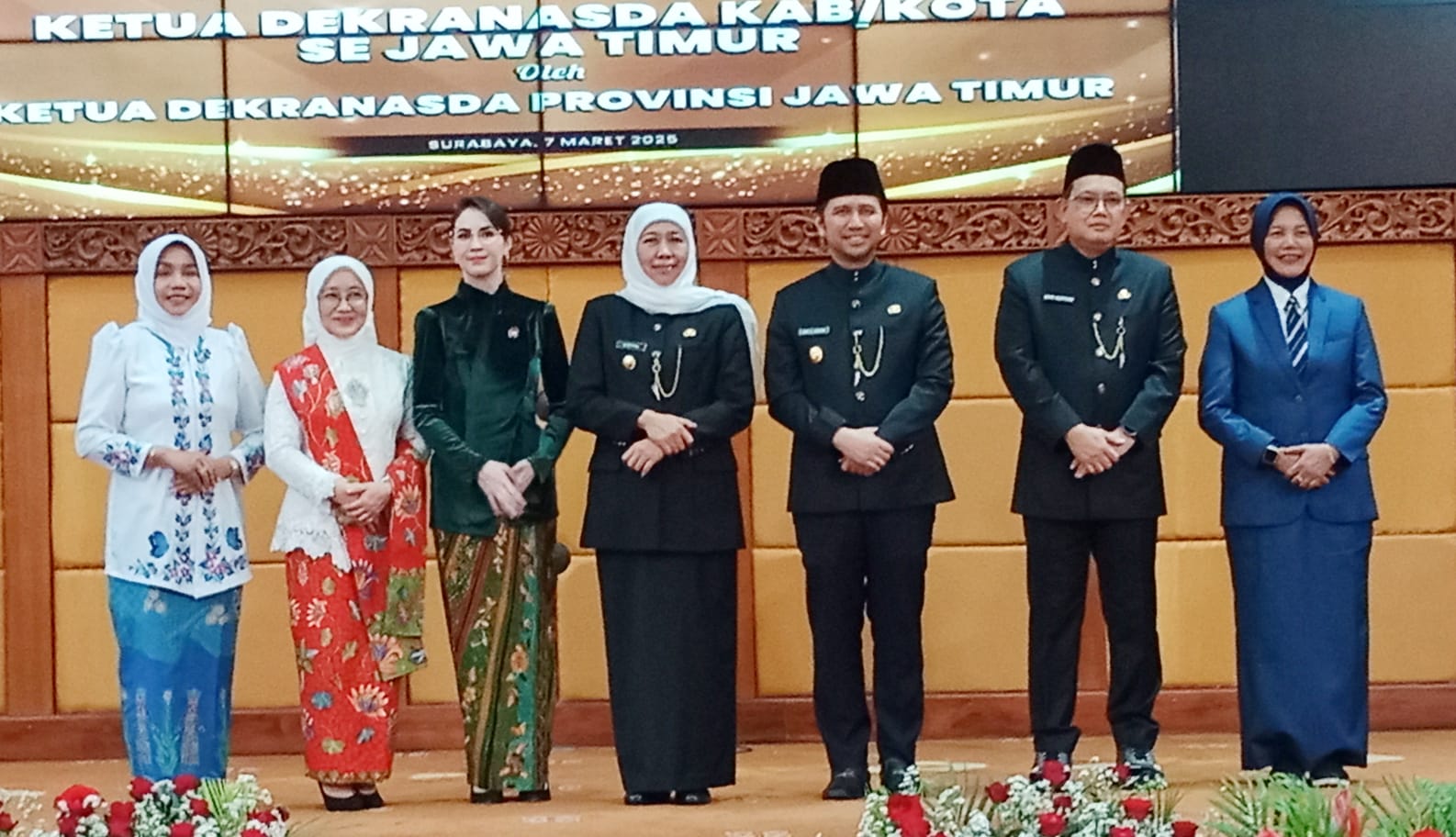 Serah Terima Jabatan Ketua dan Penjabat Ketua Dekranasda Provinsi Jawa Timur serta Pelantikan Serentak 32 Ketua Dekranasda kabupaten/kota di Ruang Hayam Wuruk, Sekretariat Daerah Provinsi Jawa Timur, Jumat (7/3/2025