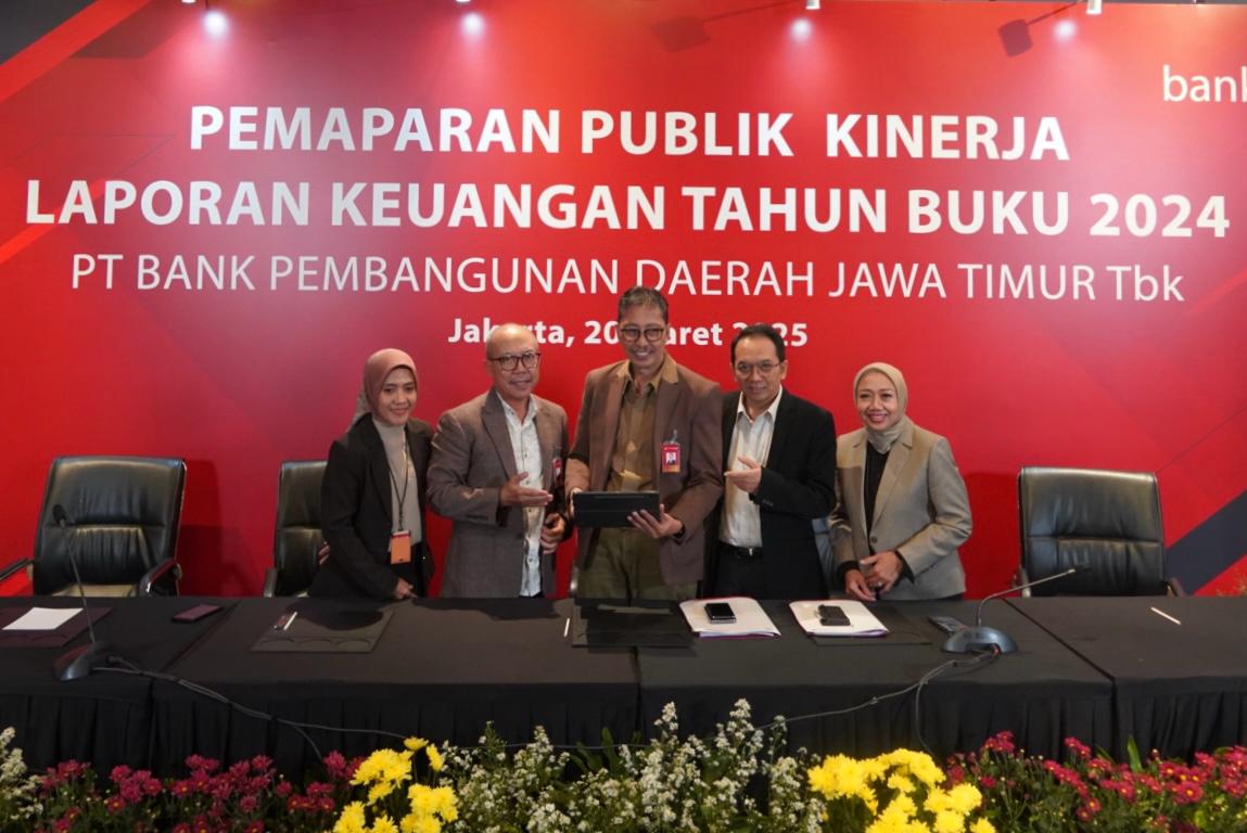 Bank Jatim sukses mencatatkan kinerja yang positif sepanjang tahun lalu. Hal tersebut dapat dilihat dari hasil Pemaparan Publik Kinerja Laporan Keuangan Tahun Buku 2024 yang telah diselenggarakan pada Kamis (20/3) 