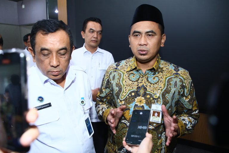 Wakil Gubernur Jawa Tengah, Taj Yasin, seusai rapat dengan Badan Gizi Nasional (BGN), di Jakarta, Senin (14/4/2025). 