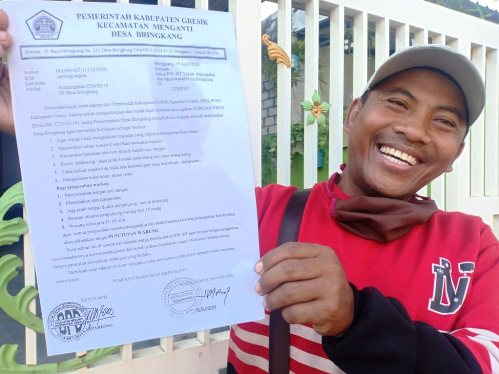 LAWAN CORONA: Himbauan yang disebarkan Pemdes Bringkang. HMP/ono