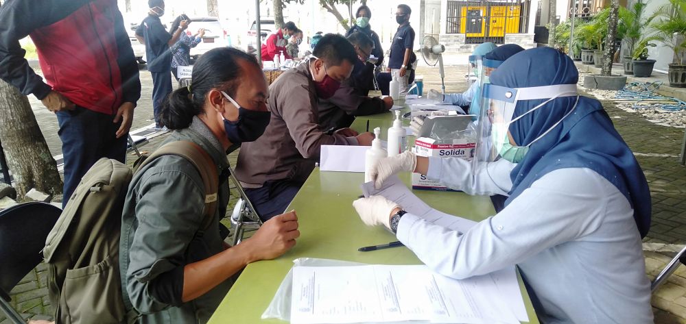 Penggunaan Rapid Diagnostic Test atau RDT (Foto: HMP/Hdw)