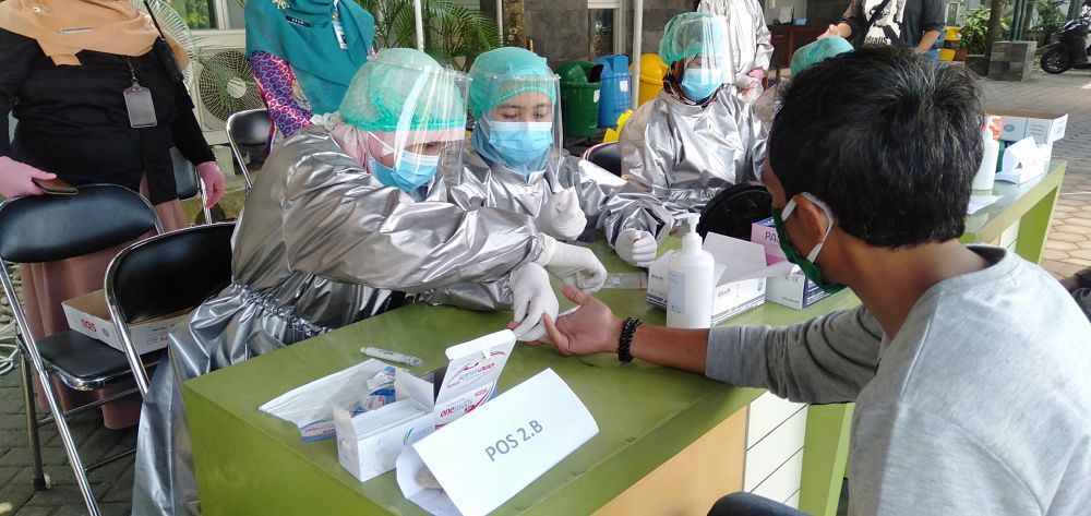 Rapid tes massal, pelaku perjalanan, OTG dan kontak erat dengan pasien positif COVID-19 (Foto: HMP/Daru)‎