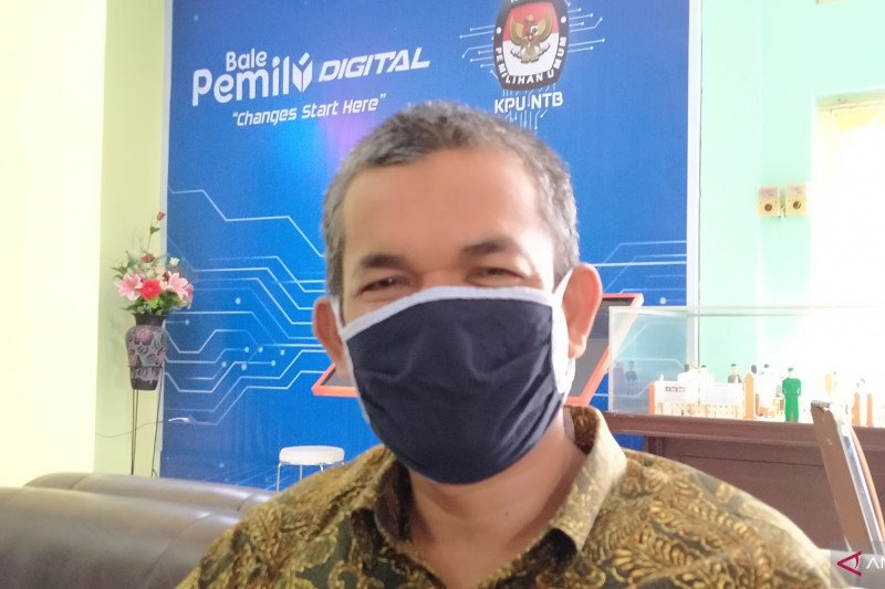 Ketua KPUD Nusa Tenggara Barat (NTB), Suhardi Soud (ANTARA/Nur Imansyah).