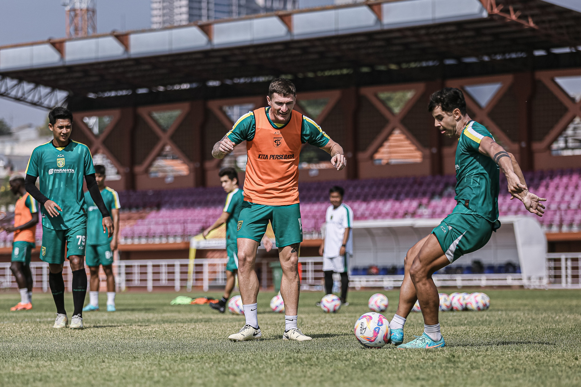 Slavko Damjanovic dalam sesi latihan game. (Persebaya)