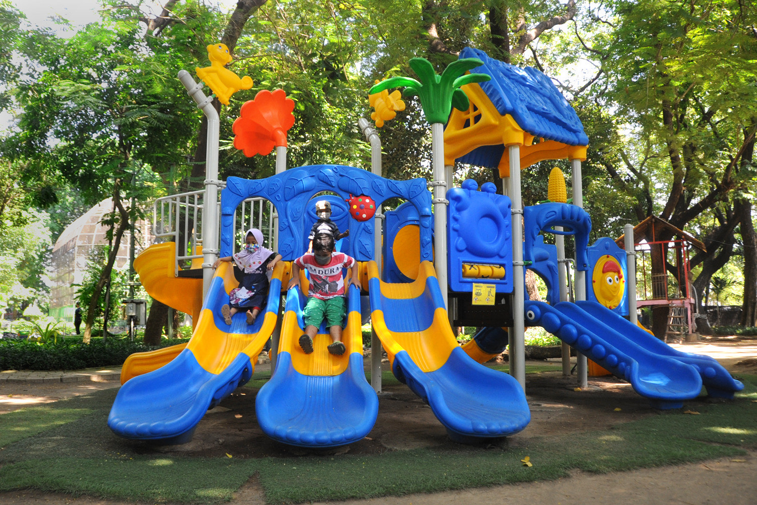 Taman Flora dan Taman Cahaya Raih Predikat Tertinggi RBRA Nasional