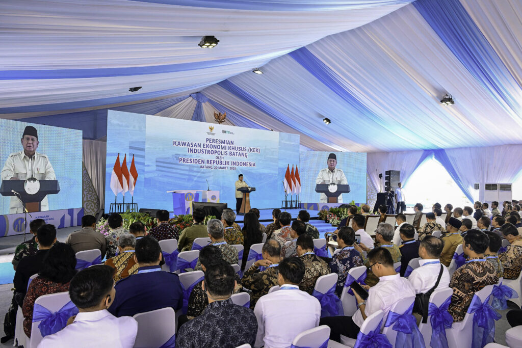 Presiden Prabowo Subianto secara resmi membuka Kawasan Ekonomi Khusus (KEK) Industropolis Batang pada Kamis, 20 Maret 2025.