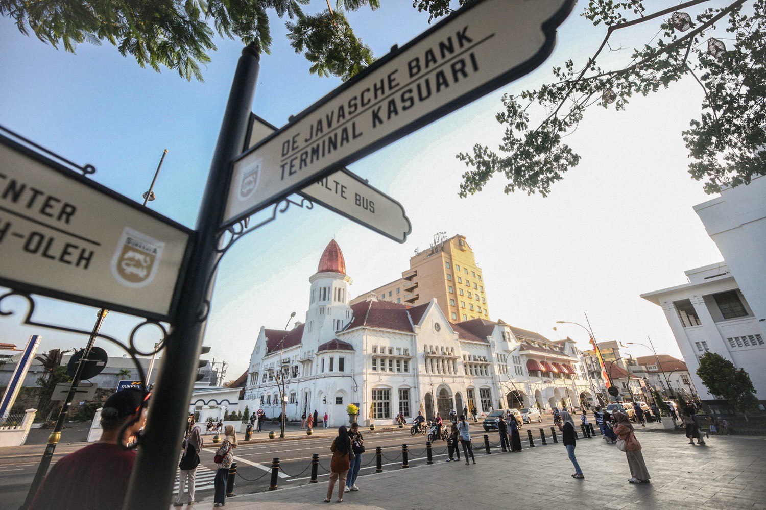 Pemkot) Surabaya terus berupaya untuk menjadikan Kota Lama sebagai ikon wisata dan tempat keberagaman budaya yang dikenal dunia